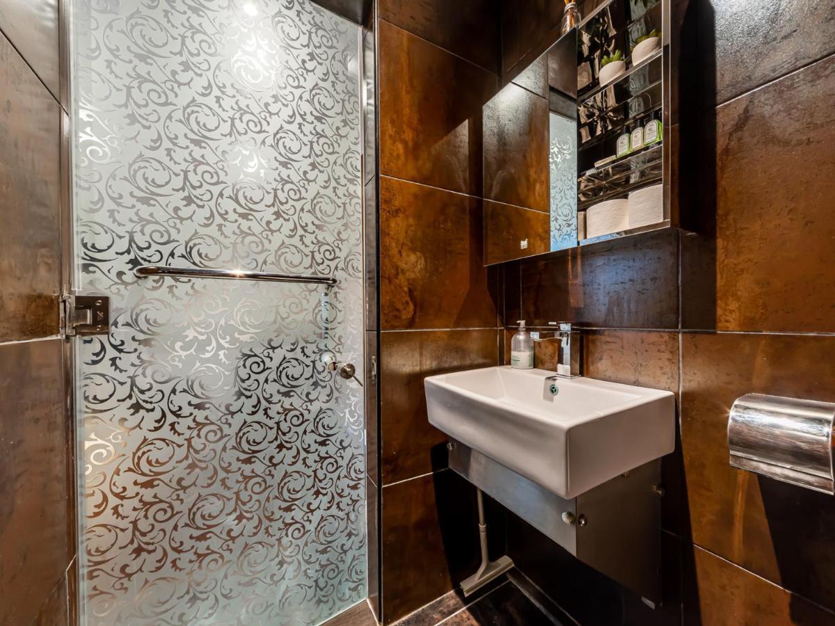 Pass The Keys West End Apartment Near Tottenham Court Road London Bagian luar foto