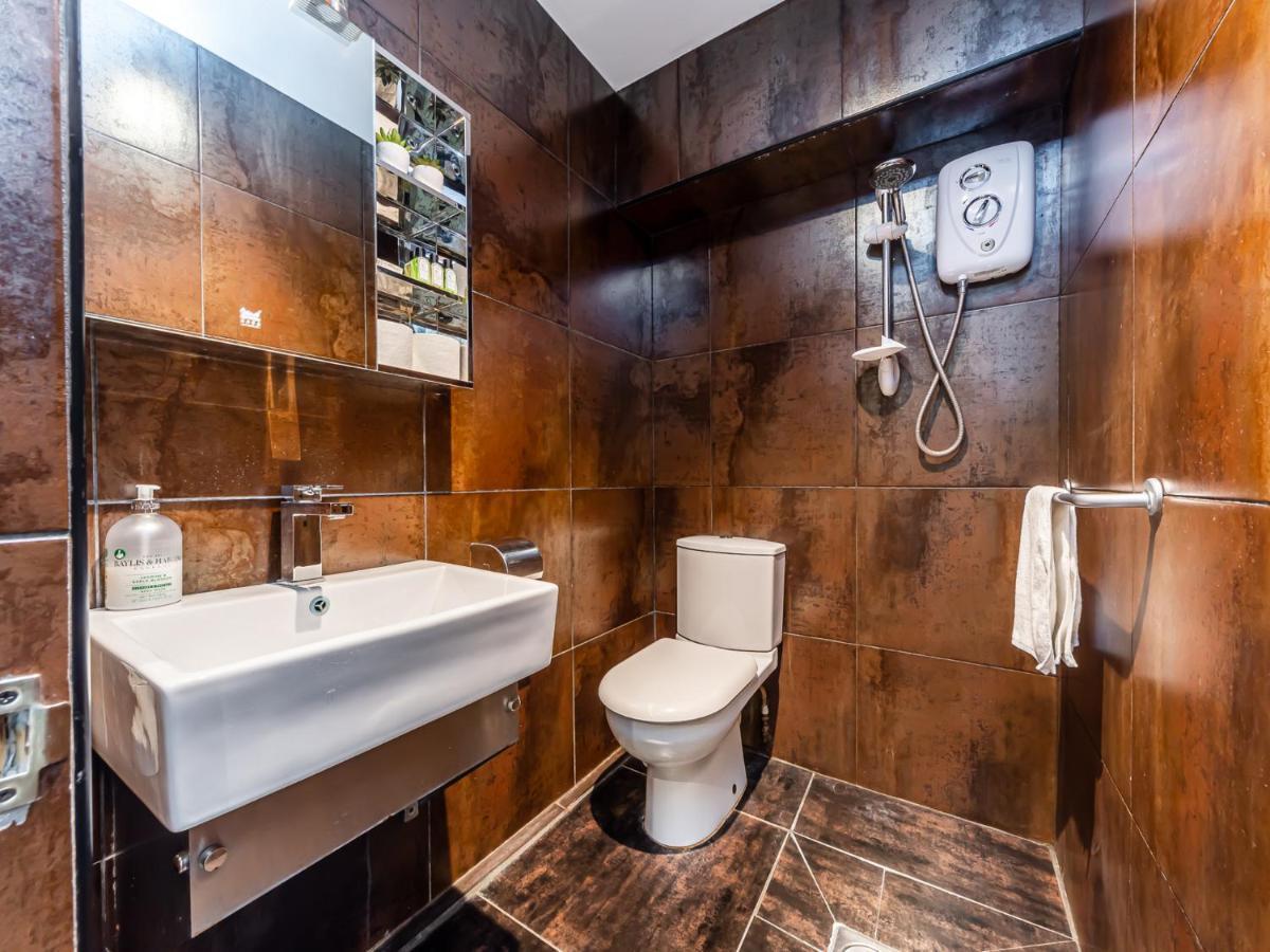 Pass The Keys West End Apartment Near Tottenham Court Road London Bagian luar foto
