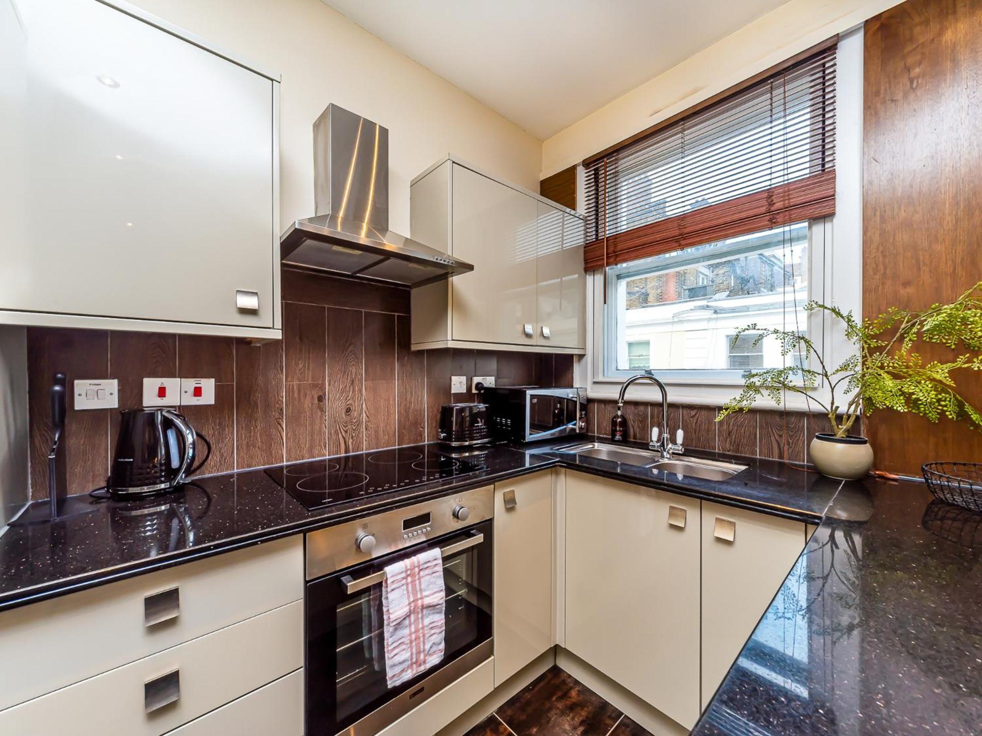 Pass The Keys West End Apartment Near Tottenham Court Road London Bagian luar foto